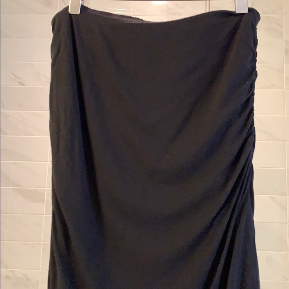 Long fitted skirt